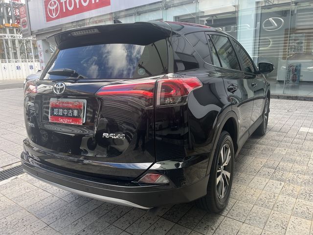 RAV4 2.0  第5張相片