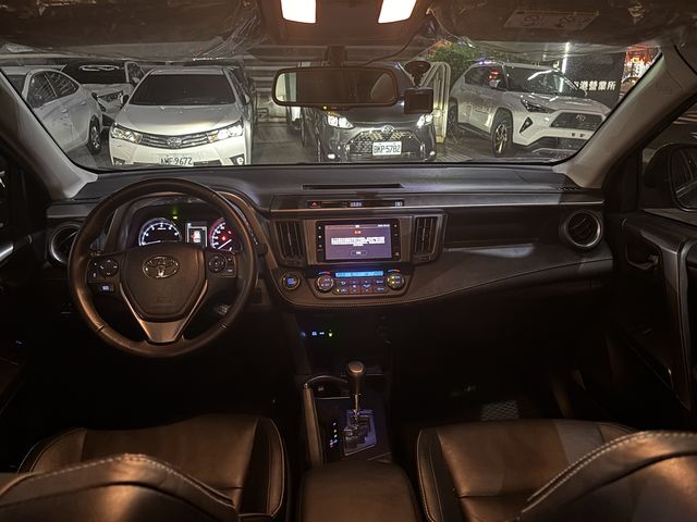 RAV4 2.0  第8張相片