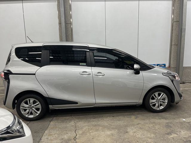 SIENTA 1.8  第4張相片