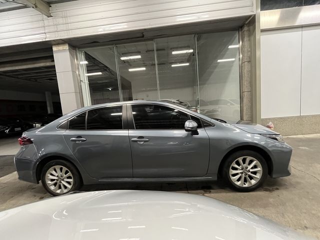 ALTIS 1.8  第4張相片