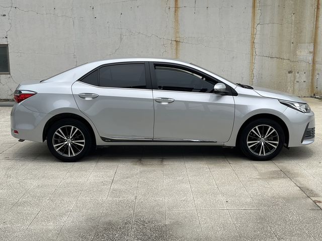 ALTIS 1.8  第4張相片