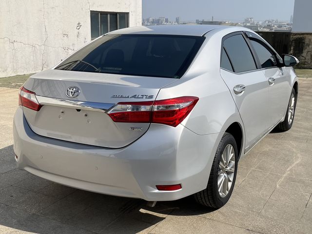 ALTIS 1.8  第5張相片