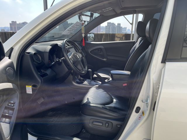 RAV4 2.4 2WD  第8張相片