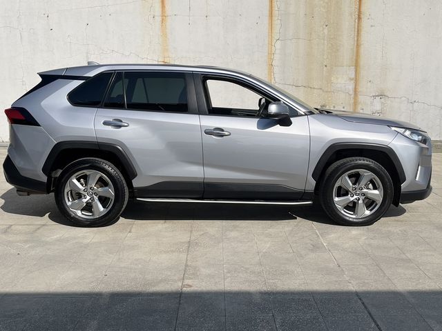 RAV4 2.0  第4張相片