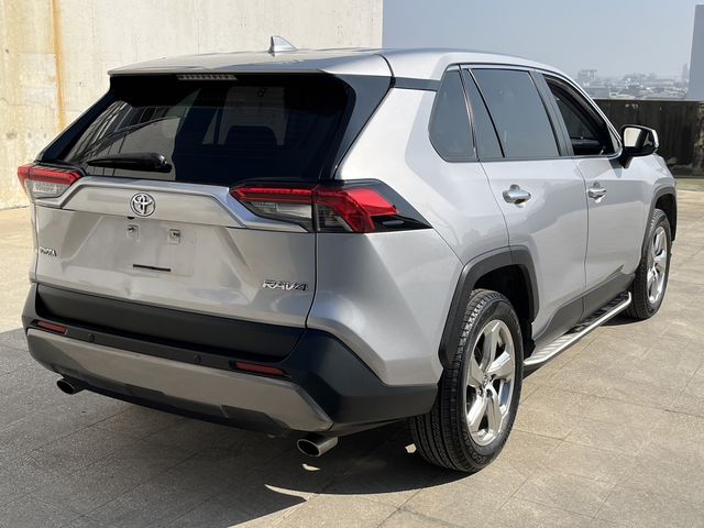 RAV4 2.0  第5張相片