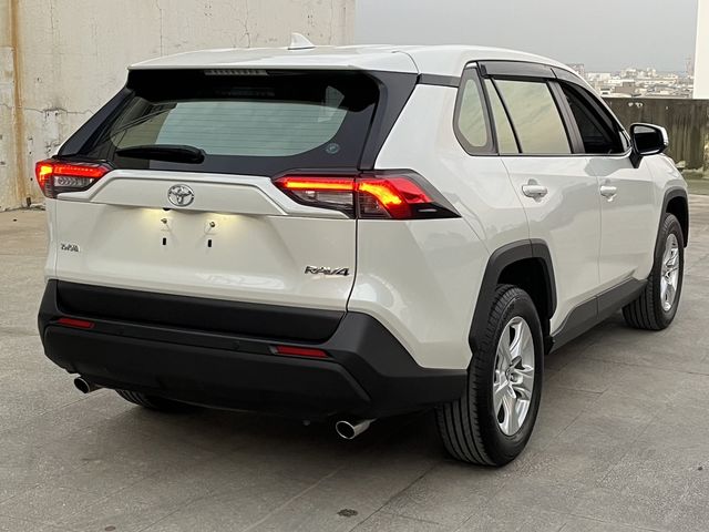 RAV4 2.0  第5張相片