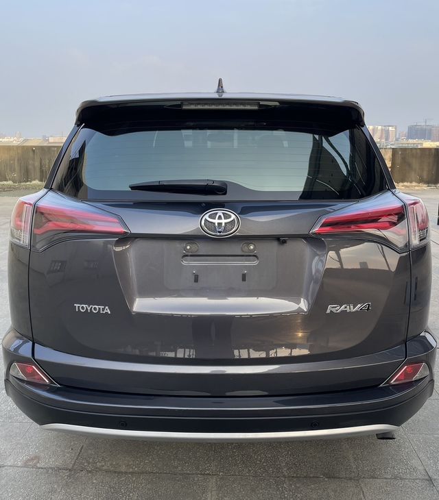 RAV4 2.0  第6張相片