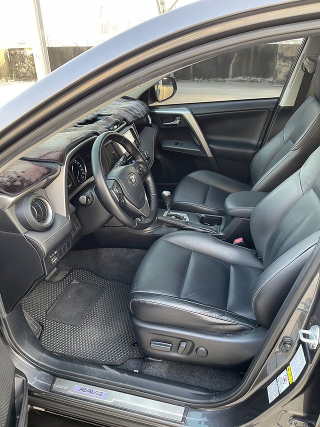 RAV4 2.0  第8張相片