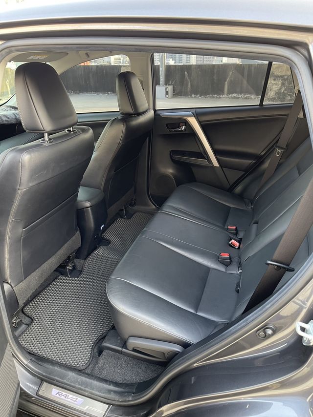 RAV4 2.0  第9張相片