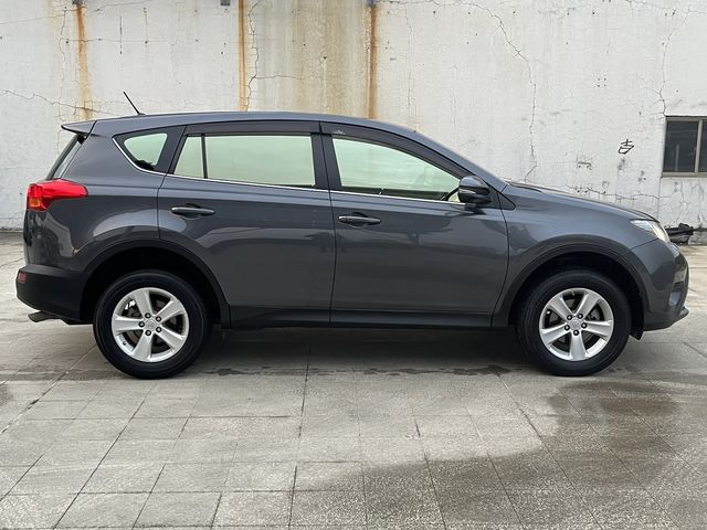RAV4 2.0  第4張相片