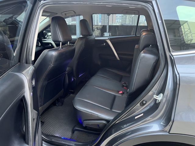 RAV4 2.0  第9張相片
