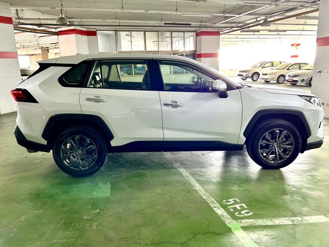 RAV4 2.0  第4張相片