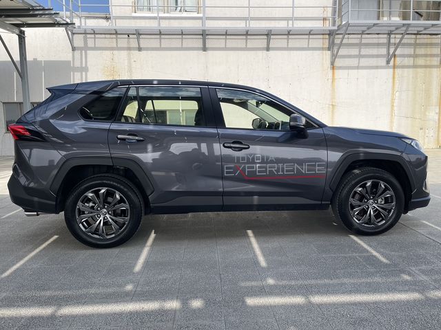 RAV4 2.0  第4張相片
