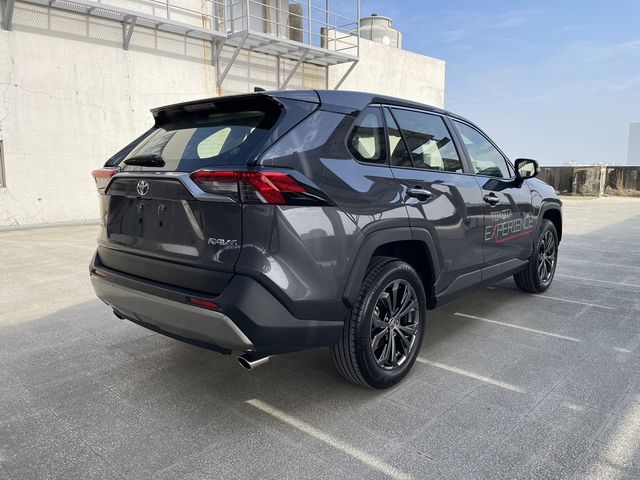 RAV4 2.0  第5張相片