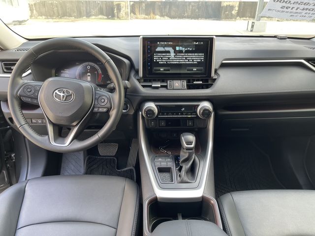 RAV4 2.0  第7張相片
