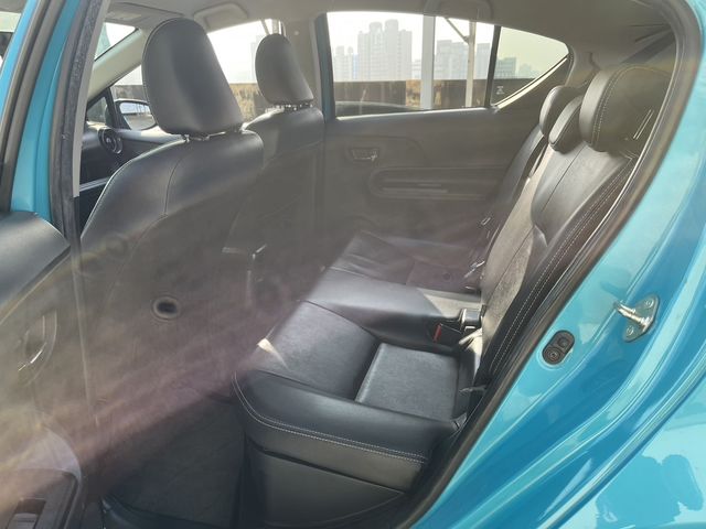 PRIUS C 1.5  第9張相片