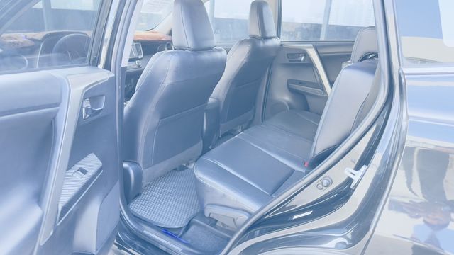 RAV4 2.0  第8張相片
