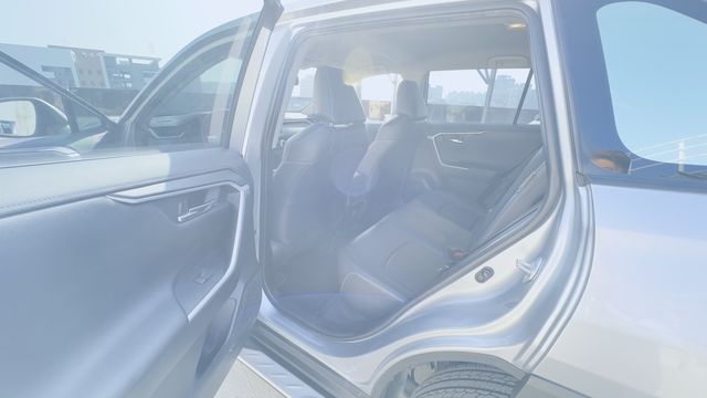 RAV4 2.0  第9張相片