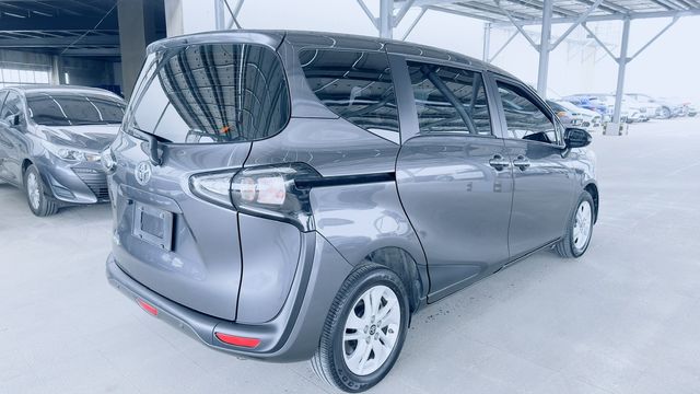 SIENTA 1.8  第5張相片