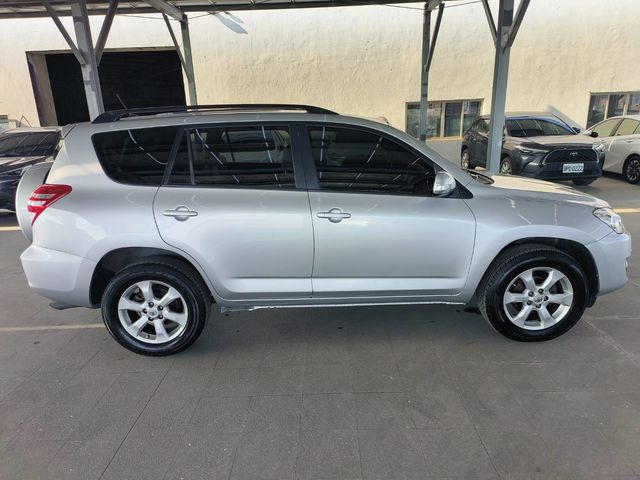 RAV4 2.4 2WD  第4張相片