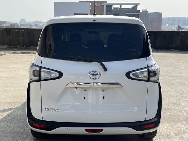 SIENTA 1.8  第6張相片