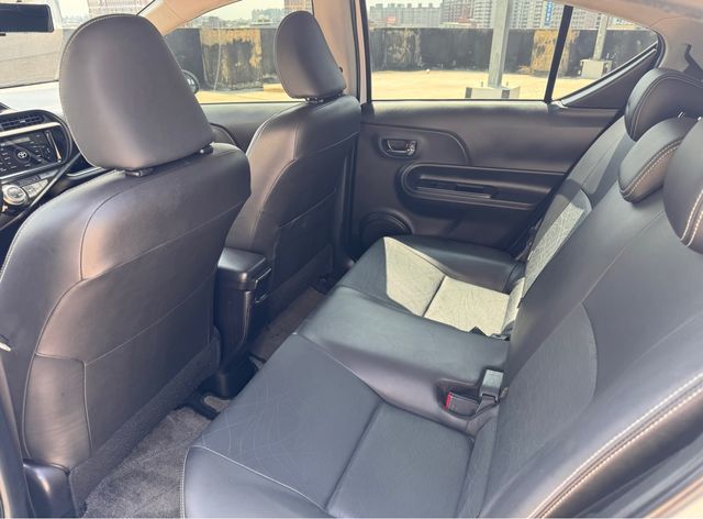 PRIUS C 1.5  第8張相片