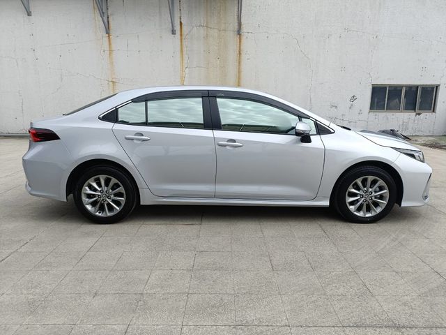 ALTIS 1.8  第4張相片