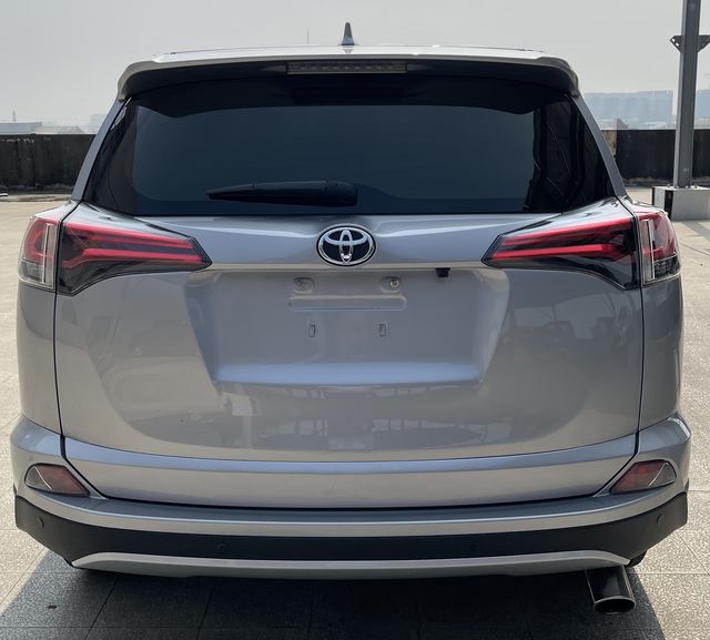 RAV4 2.0  第6張相片