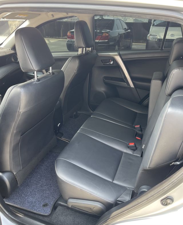 RAV4 2.0  第8張相片
