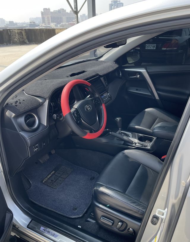 RAV4 2.0  第9張相片
