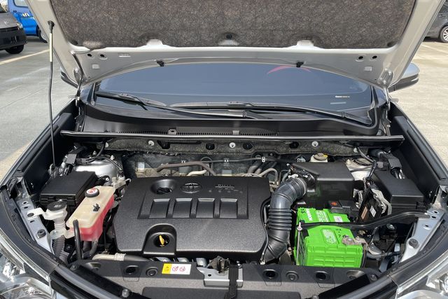 RAV4 2.0  第10張相片