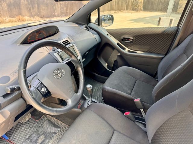 YARIS 1.5  第7張相片