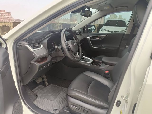 RAV4 2.0  第7張相片