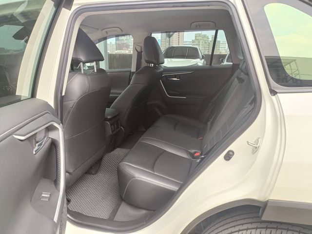 RAV4 2.0  第8張相片