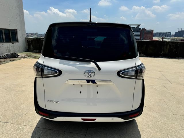 SIENTA 1.8  第6張相片
