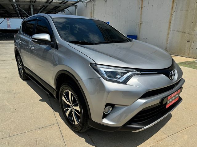 RAV4 2.0  第3張相片