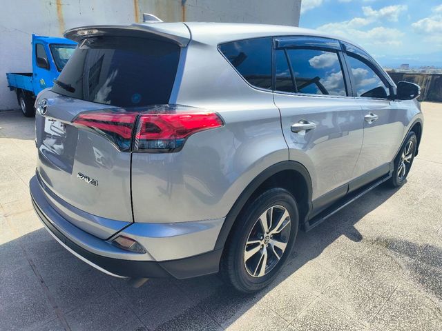 RAV4 2.0  第5張相片