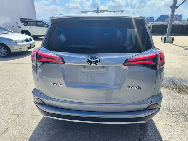 RAV4 2.0  第6張相片
