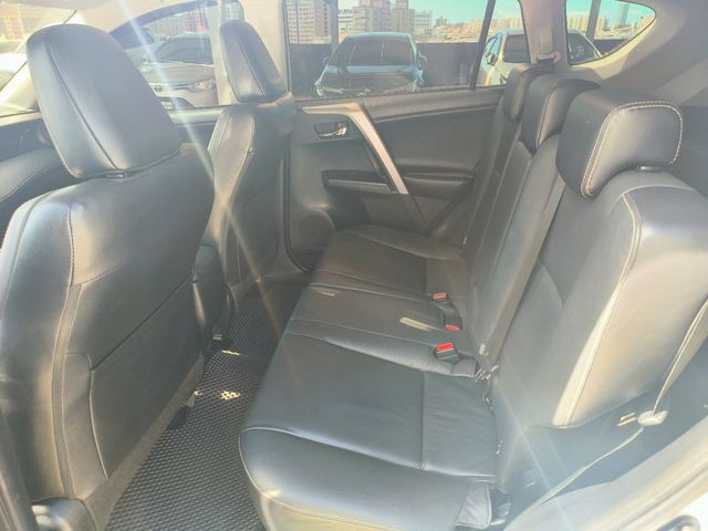 RAV4 2.0  第8張相片