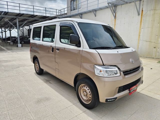 TOWN ACE VAN 5人  第1張相片