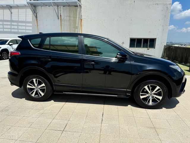 RAV4 2.0  第4張相片
