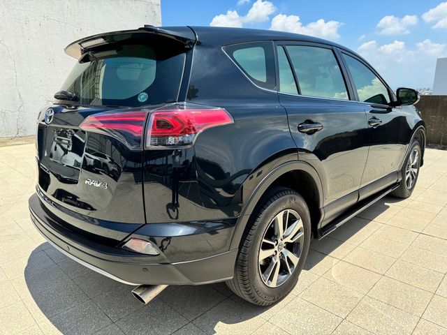 RAV4 2.0  第5張相片