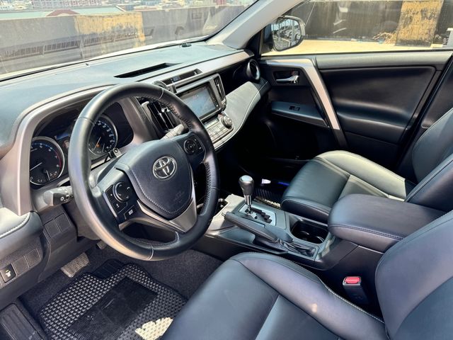 RAV4 2.0  第7張相片