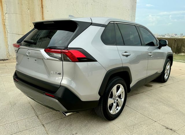 RAV4 2.0  第5張相片
