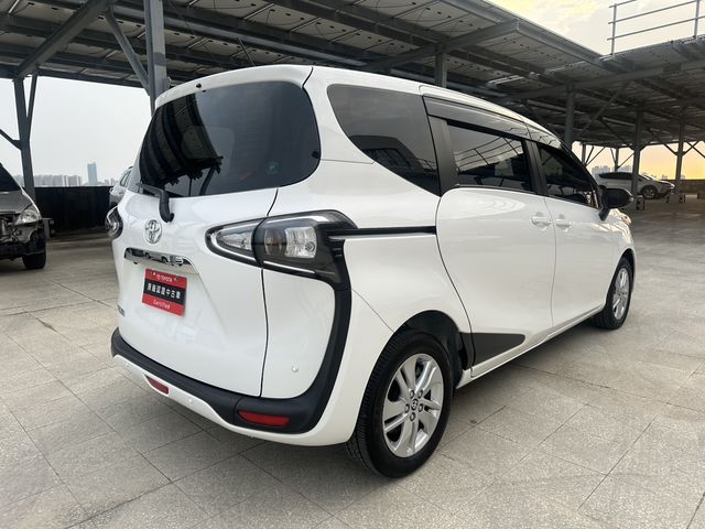 SIENTA 1.8  第4張相片