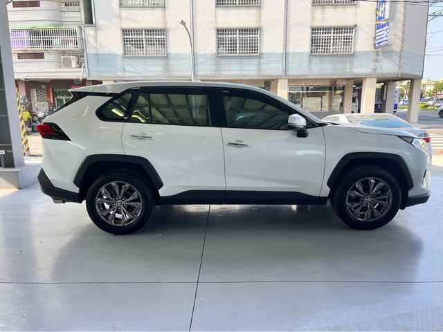 RAV4 2.0  第4張相片