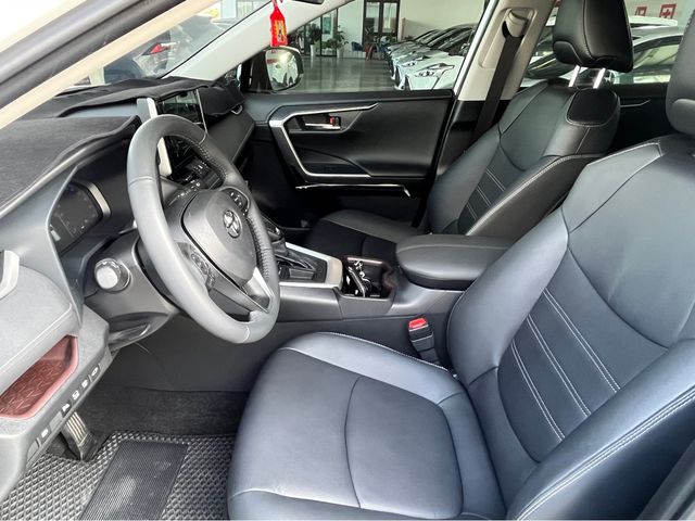 RAV4 2.0  第9張相片