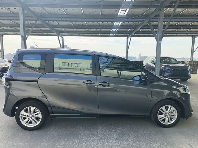 SIENTA 1.8  第4張相片