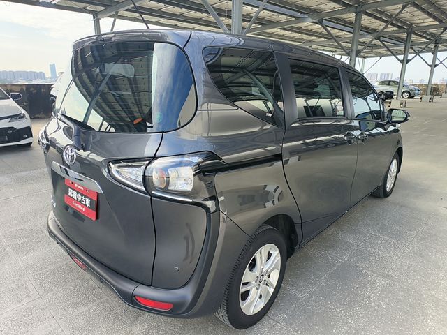 SIENTA 1.8  第5張相片