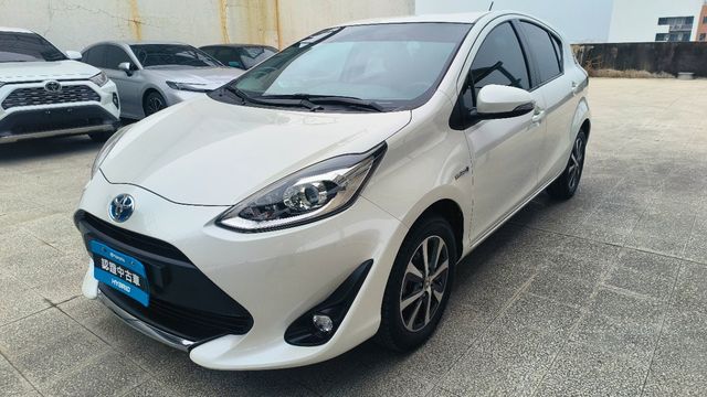 PRIUS C 1.5  第1張相片